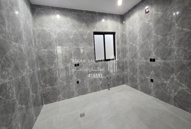 7 bedroom villa in Al Nakhil1 2