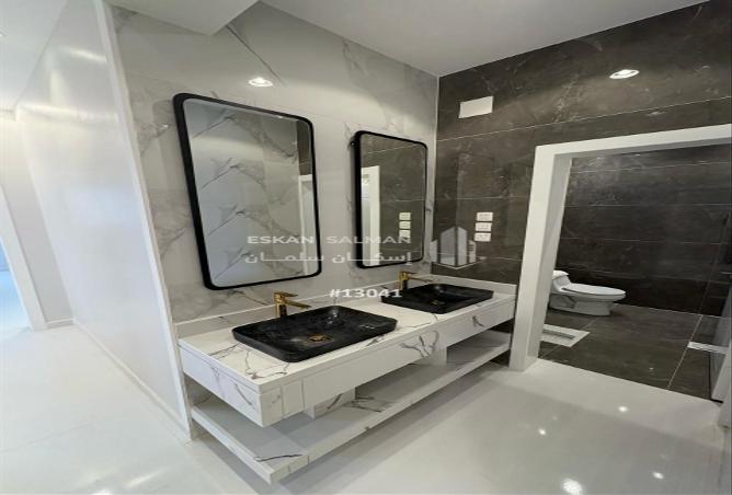 7 bedroom villa in Al Zahra 3