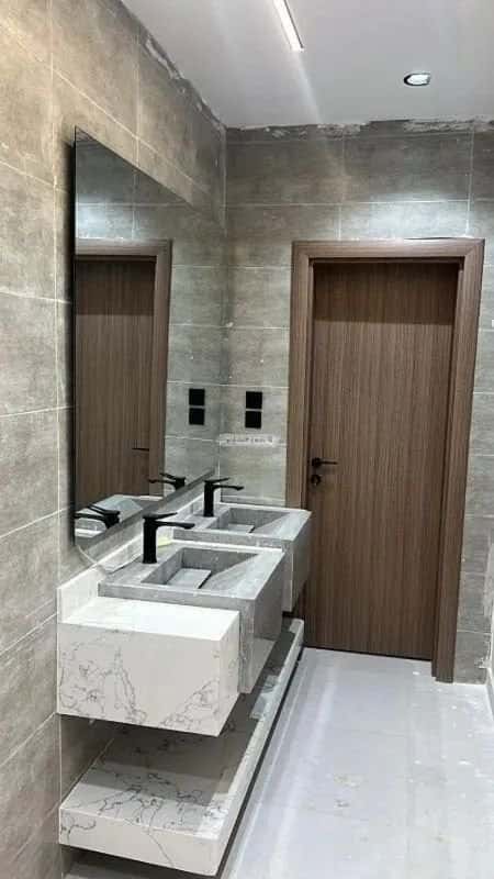 شقة 5 غرف في الرياض 4