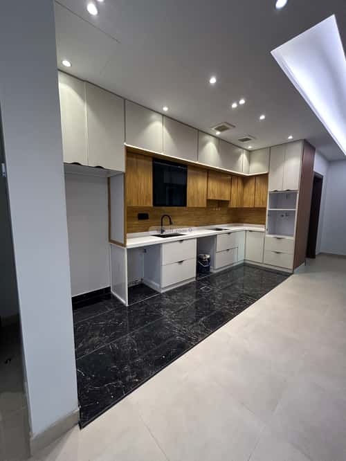 3 bedroom apartment in Al Rawdah 1