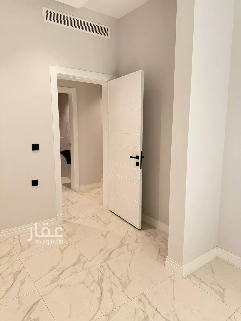 6 bedroom apartment in Al Malqa 12