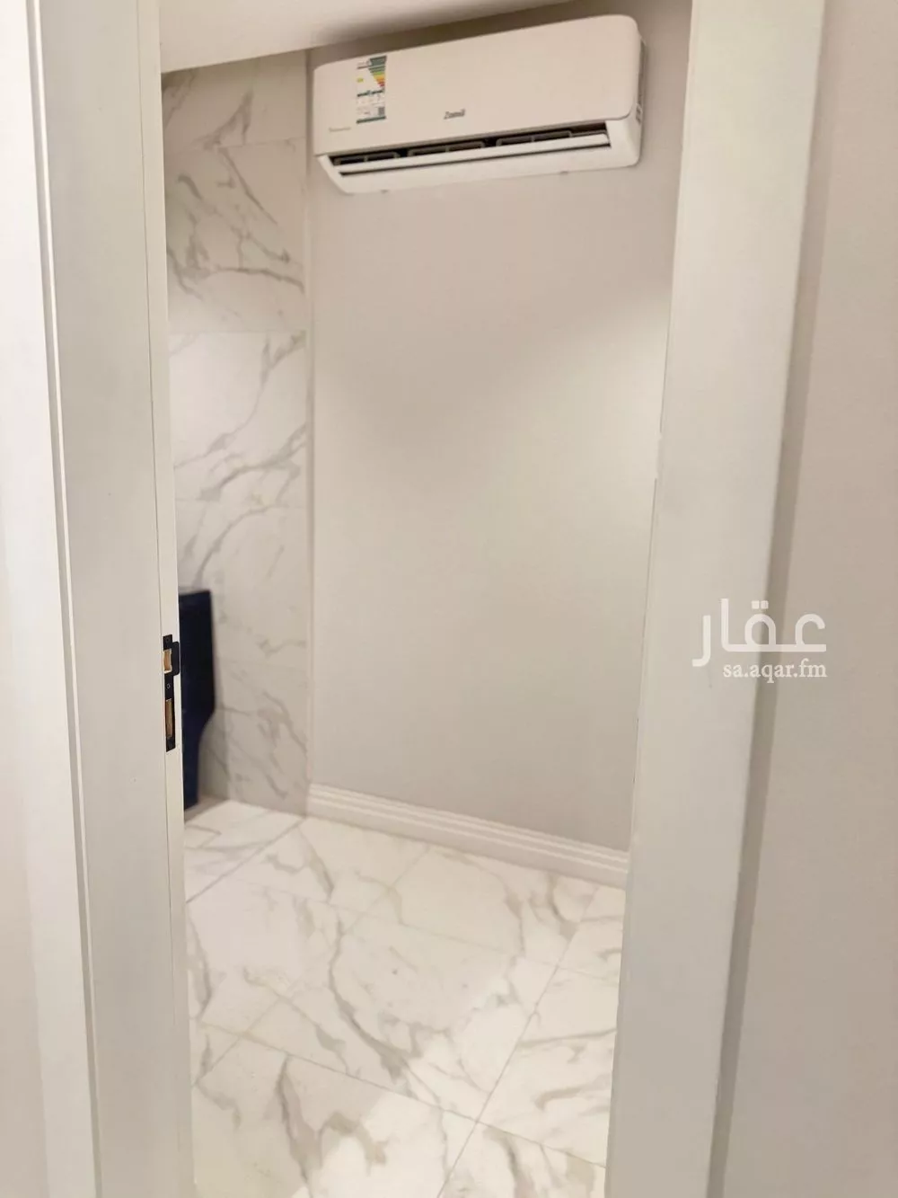 6 bedroom apartment in Al Malqa 16