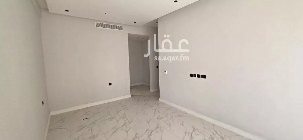 6 bedroom apartment in Al Malqa 20