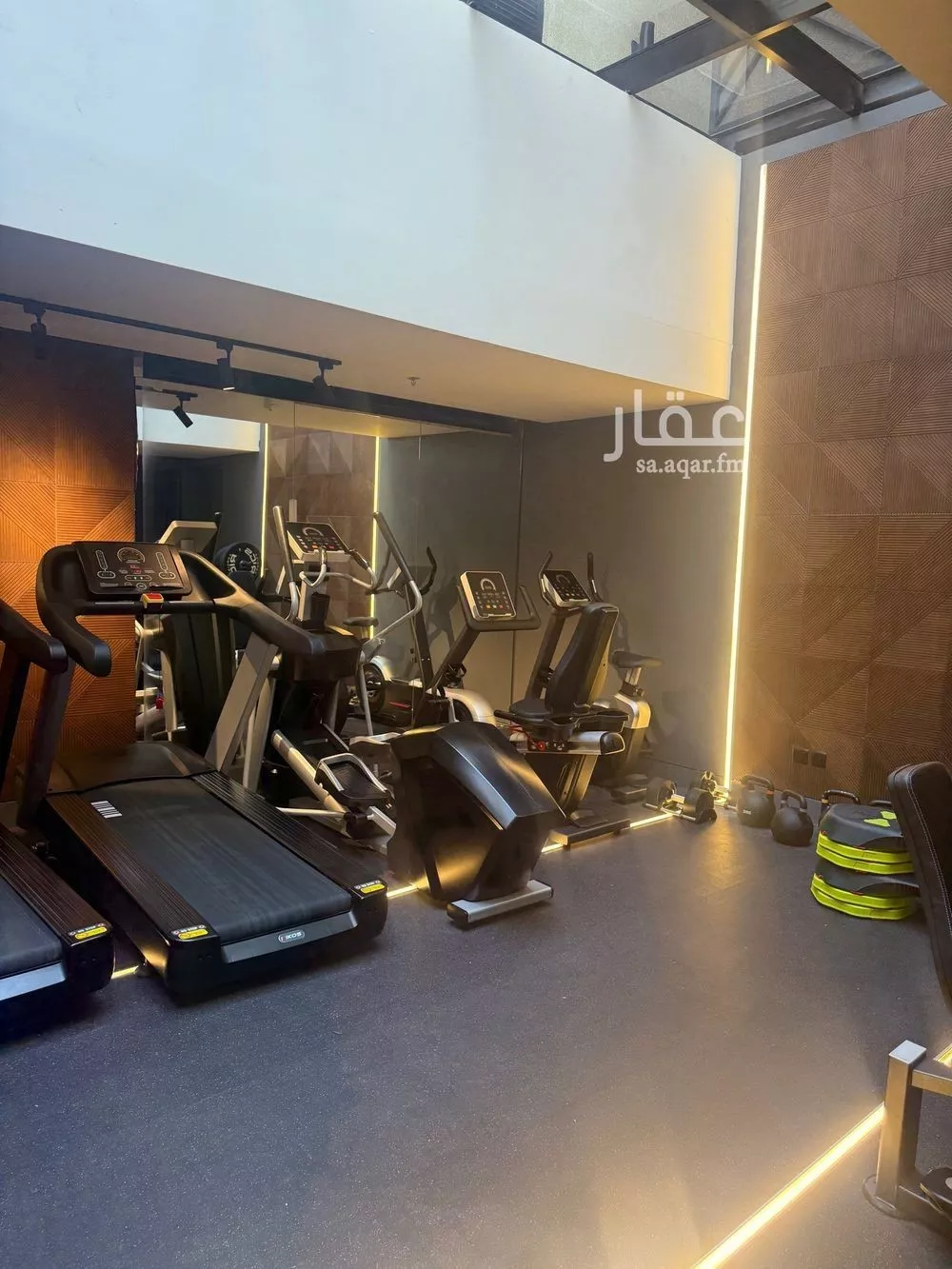 6 bedroom apartment in Al Malqa 24