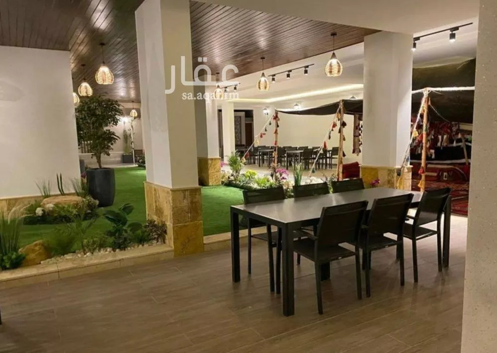 5 bedroom apartment in Al Malqa 4