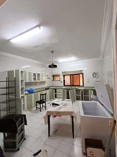 6 bedroom villa in Al Murjan 17