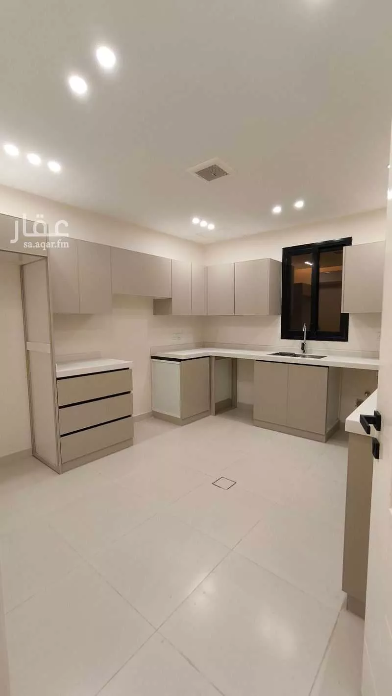 4 bedroom apartment in Hajar, Eastern Province 17