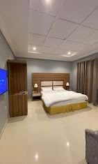 1 bedroom apartment in Al Salamah 10