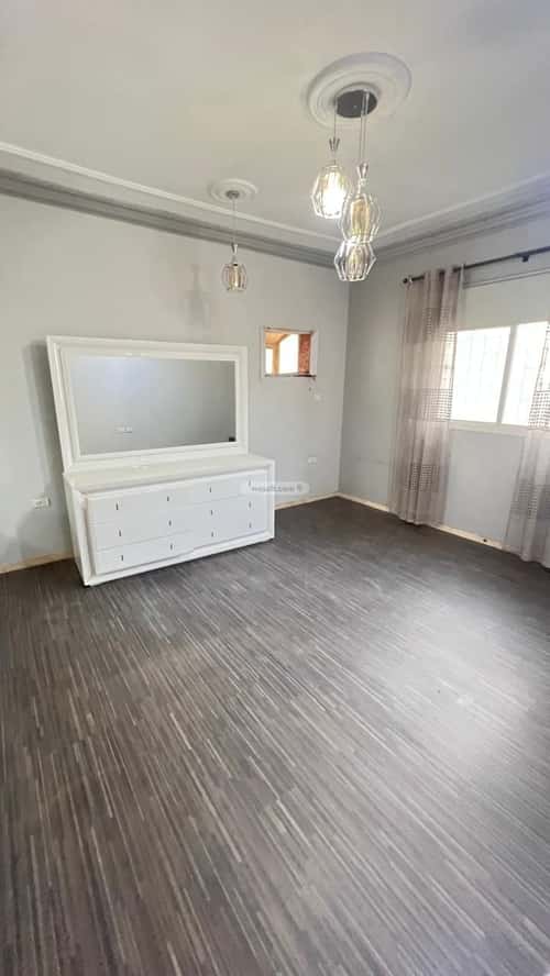 5 bedroom apartment in Al Rabwa 2