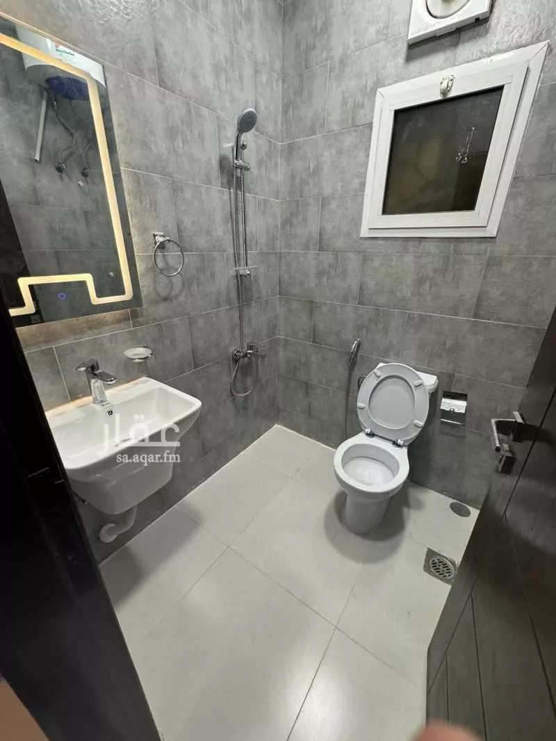 3 bedroom apartment in Al Rabwa 10