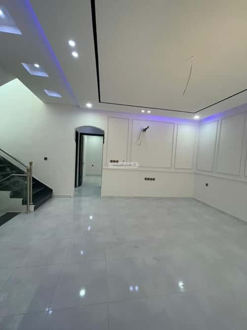 9 bedroom villa in Az Zomorod 1