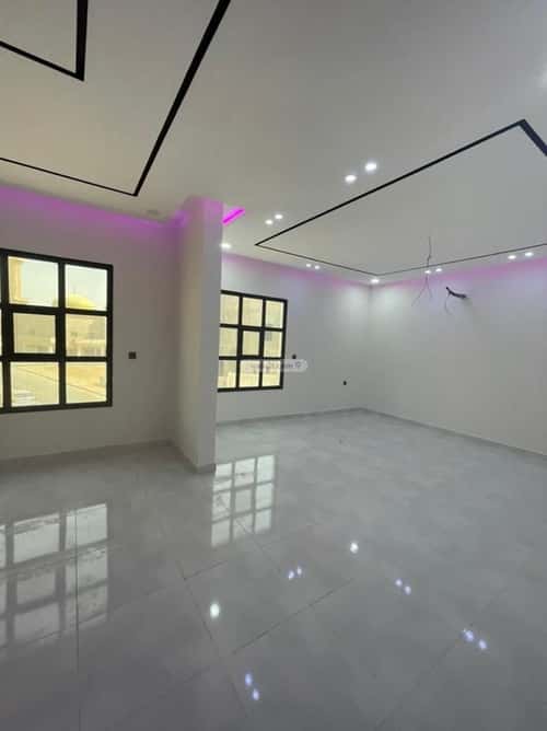 9 bedroom villa in Az Zomorod 4