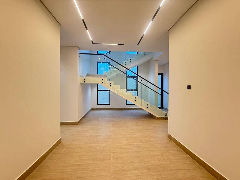5 bedroom villa in Al Mahdiyyah, Riyadh 22