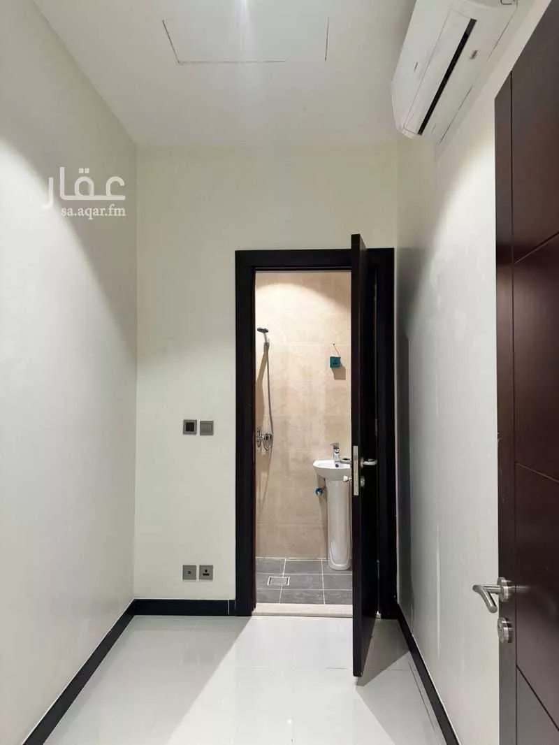 6 bedroom apartment in Al Rawdah 15
