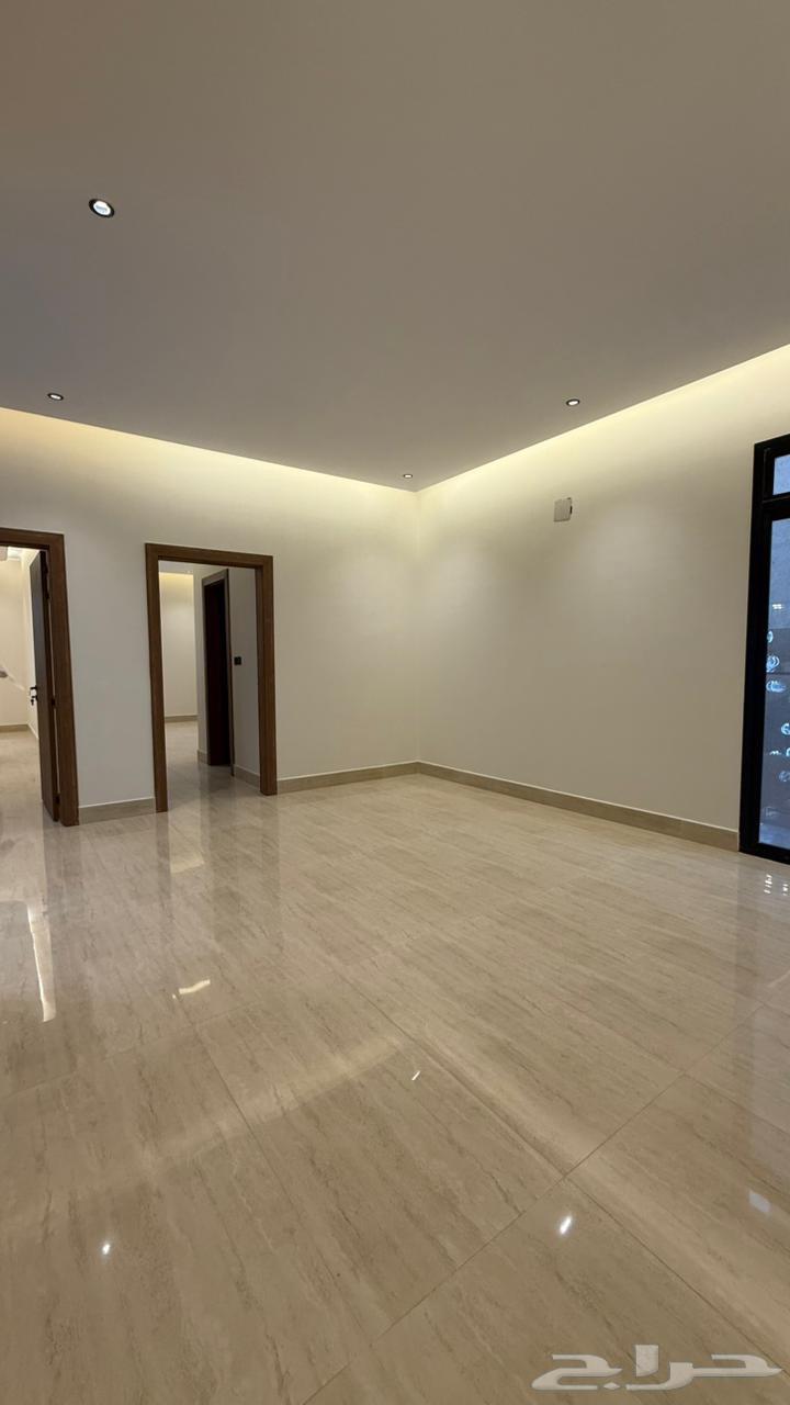 5 bedroom villa in Al Mahdiyyah 2