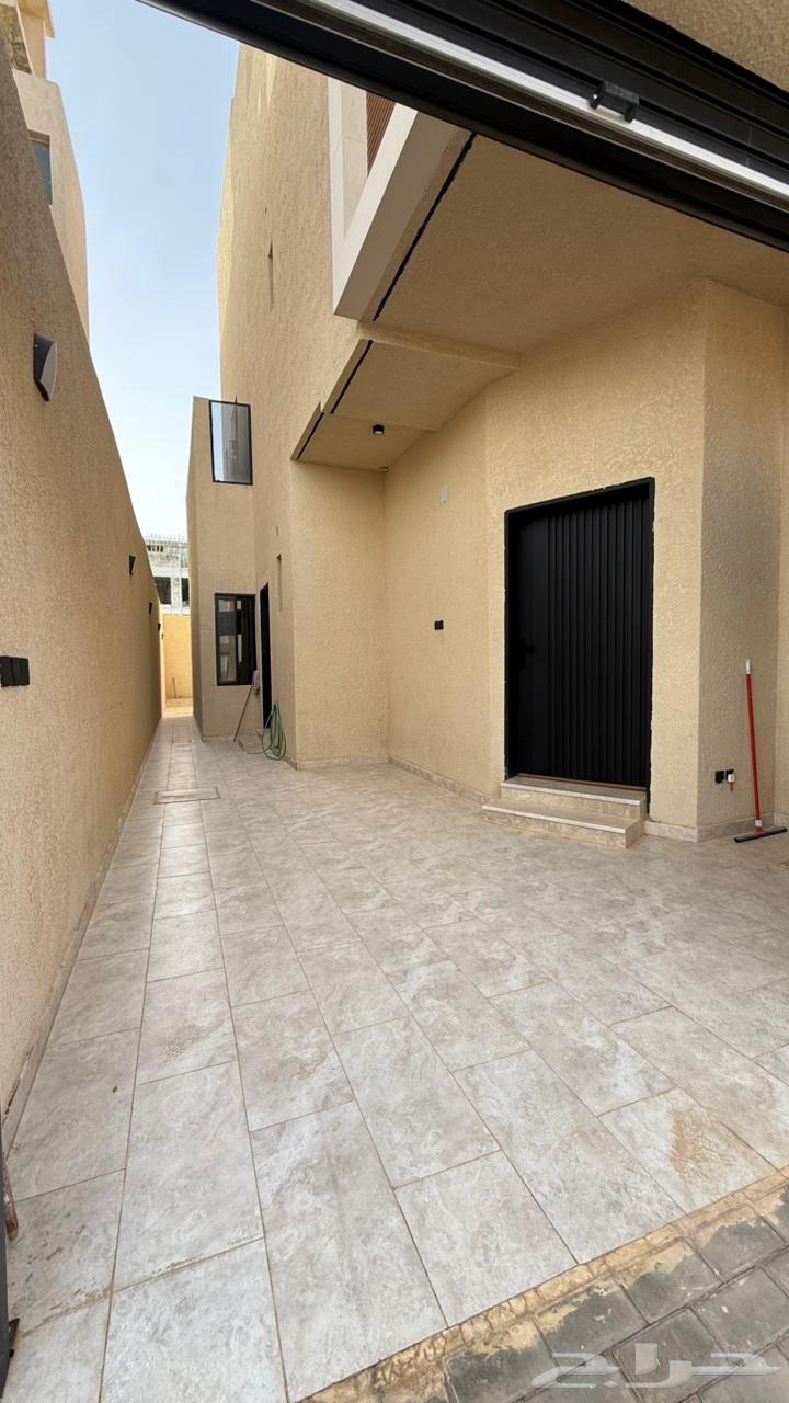 5 bedroom villa in Al Mahdiyyah 6