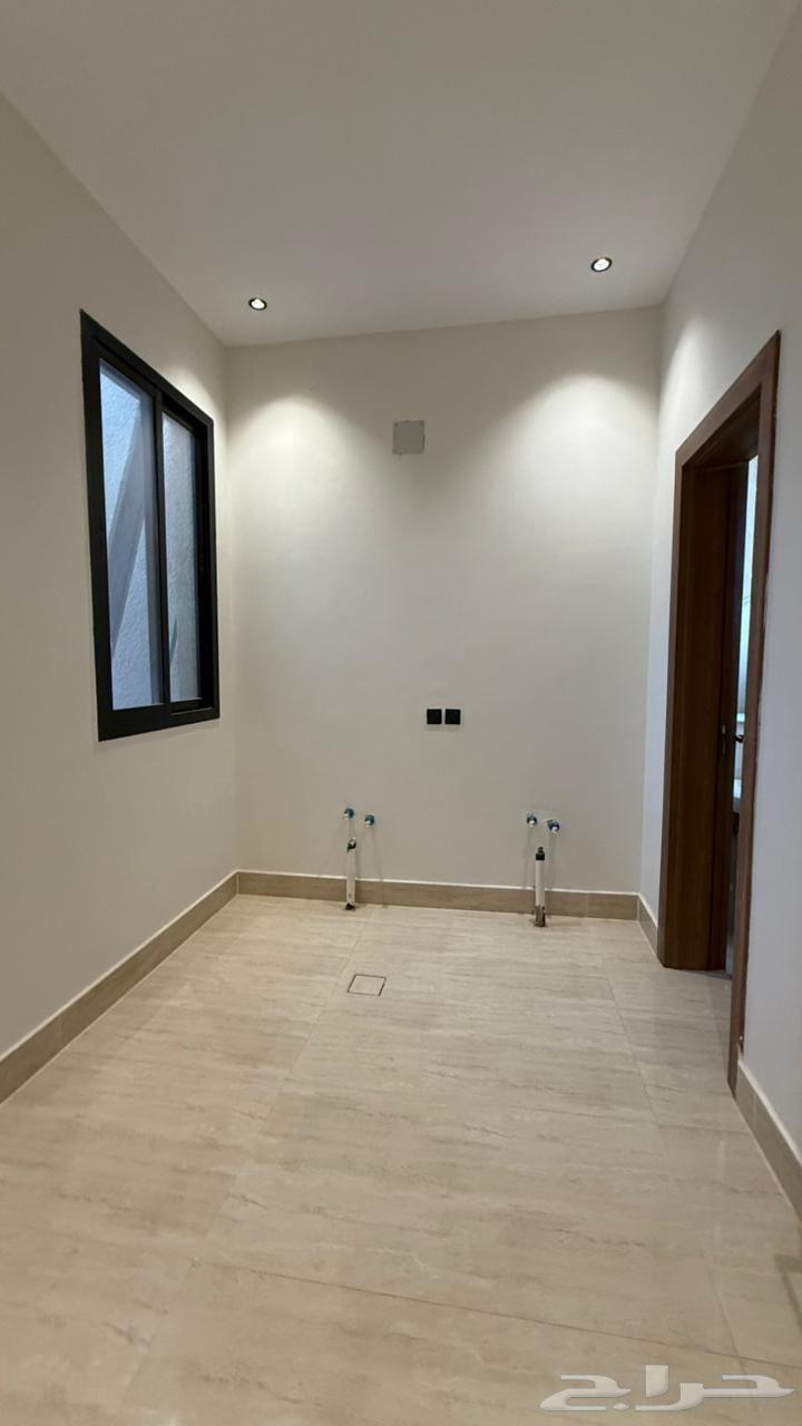 5 bedroom villa in Al Mahdiyyah 10