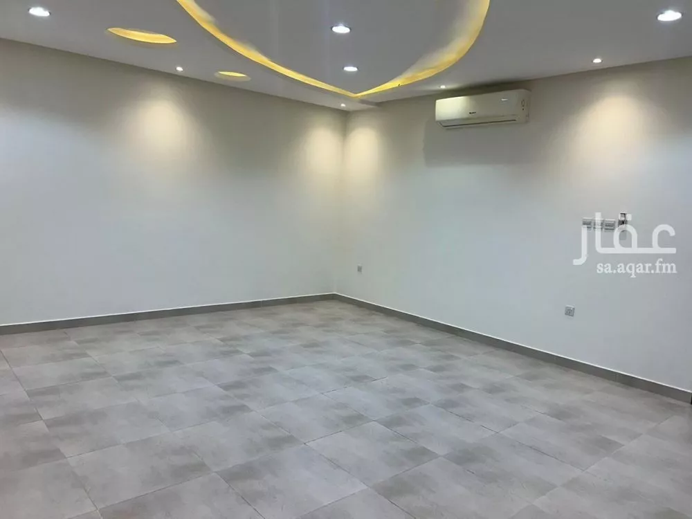5 bedroom villa in Al Qairawan, Riyadh 18