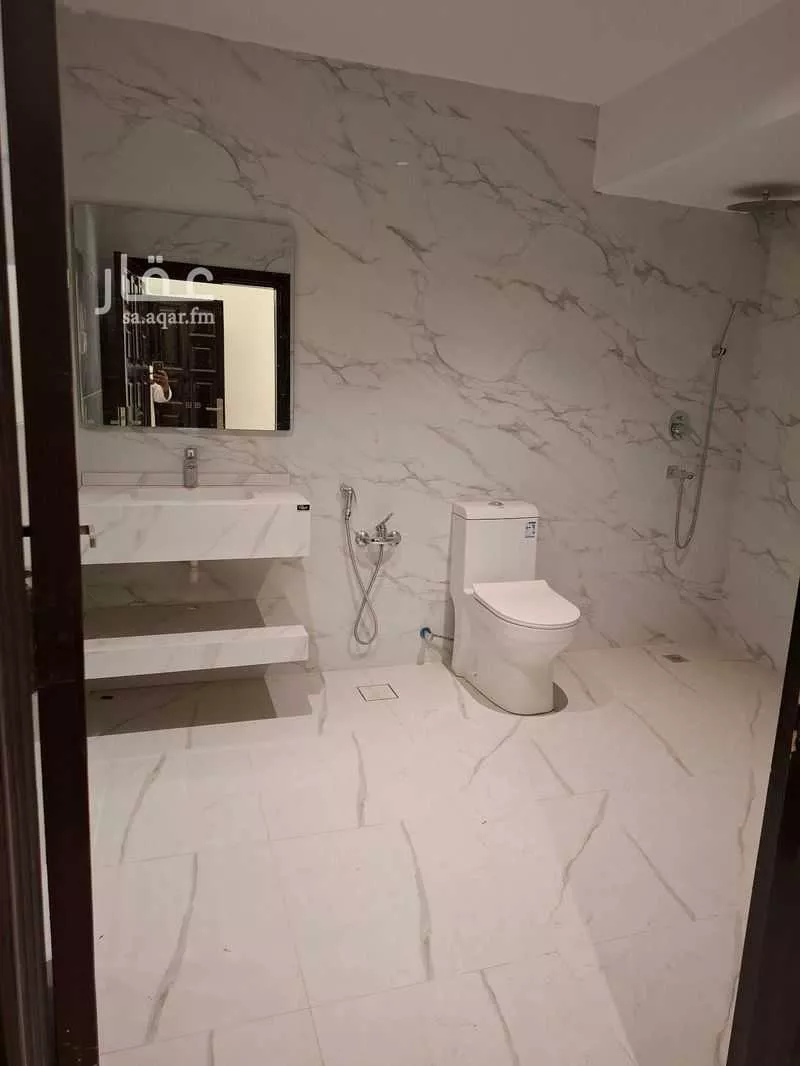 5 bedroom villa in King Faisal, Riyadh 9
