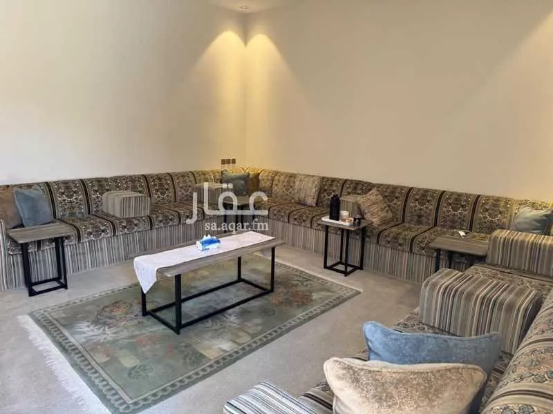 4 bedroom villa in Al Narjis 10