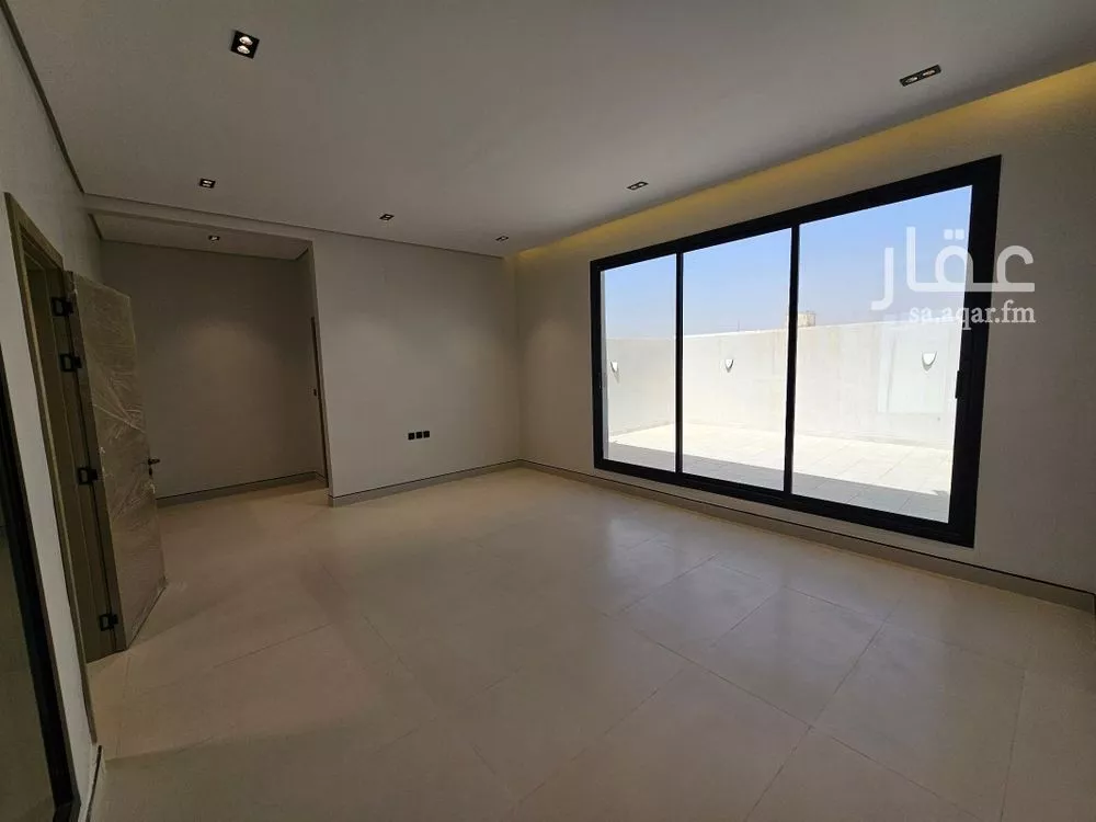 5 bedroom villa in Al Maizilah 16