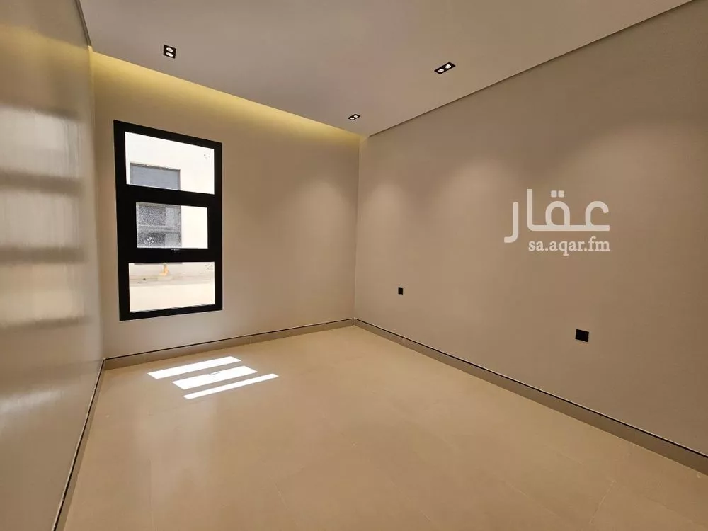 5 bedroom villa in Al Maizilah 17