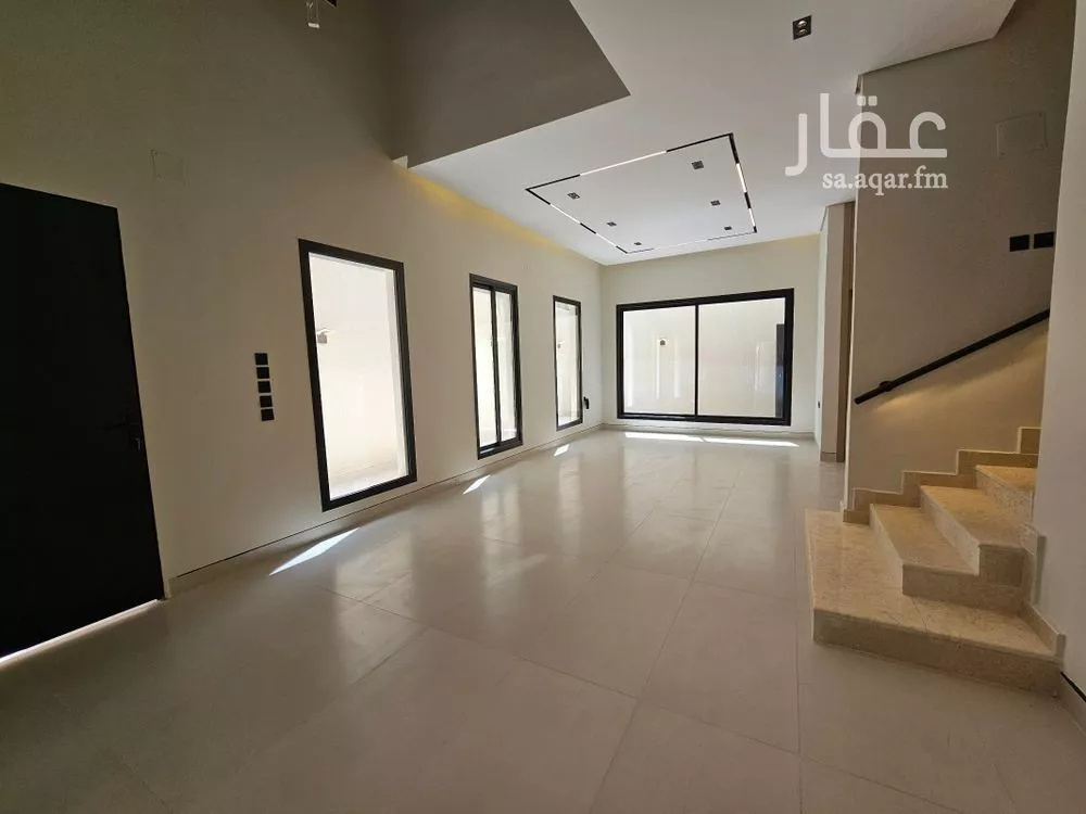5 bedroom villa in Al Maizilah 20