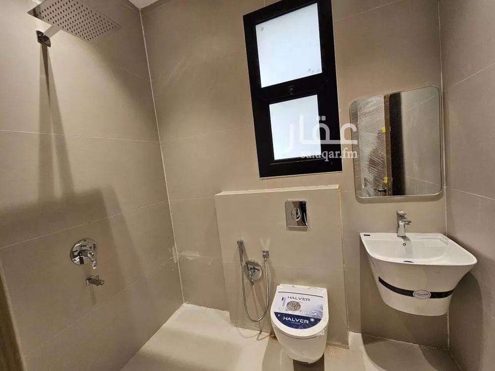 5 bedroom villa in Al Maizilah 24