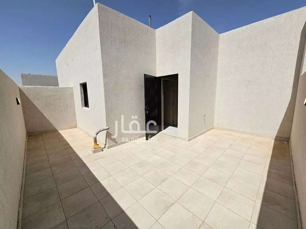 5 bedroom villa in Al Maizilah 26