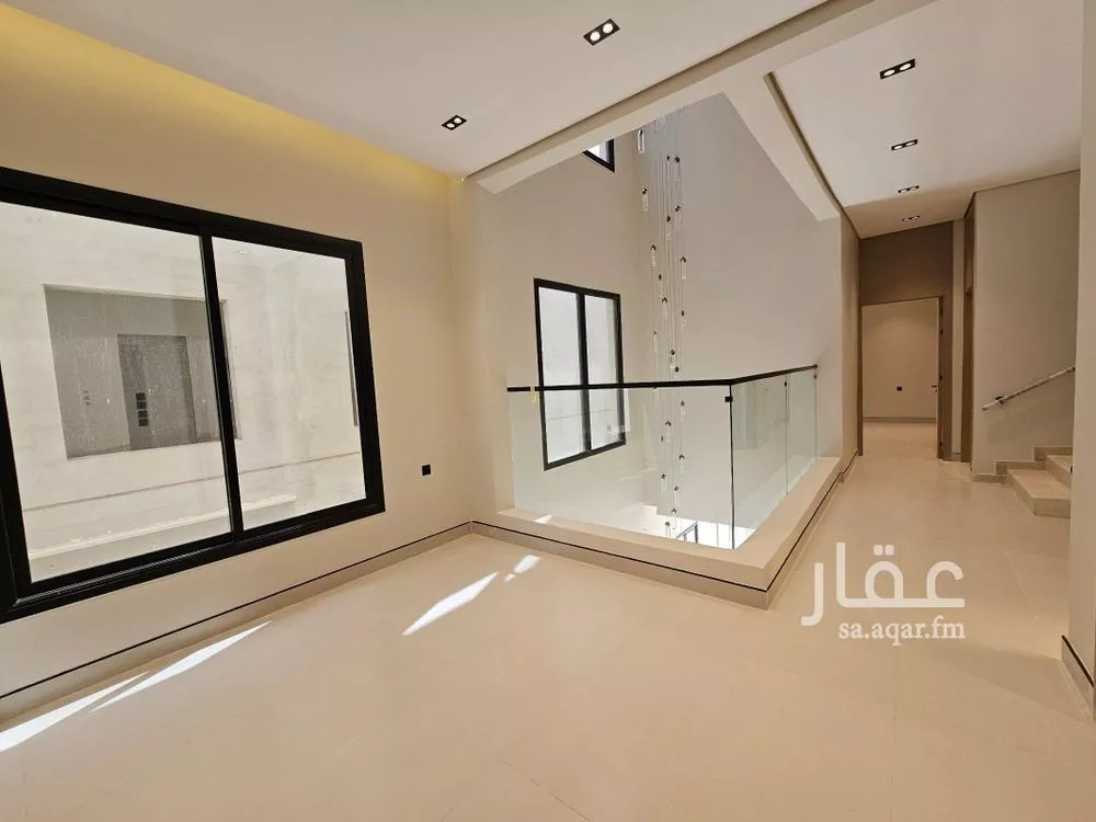 5 bedroom villa in Al Maizilah 4