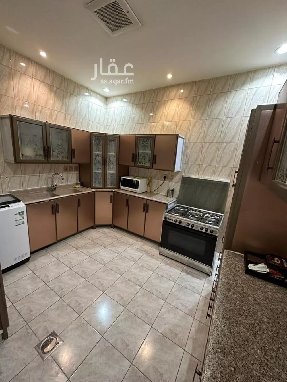 شقة 3 غرف في الملقا 7