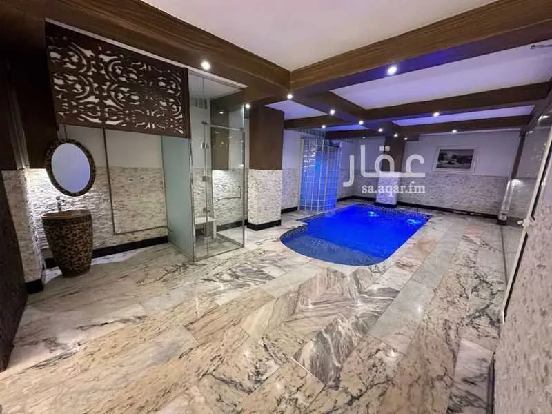 5 bedroom villa in Shubra, Riyadh 17