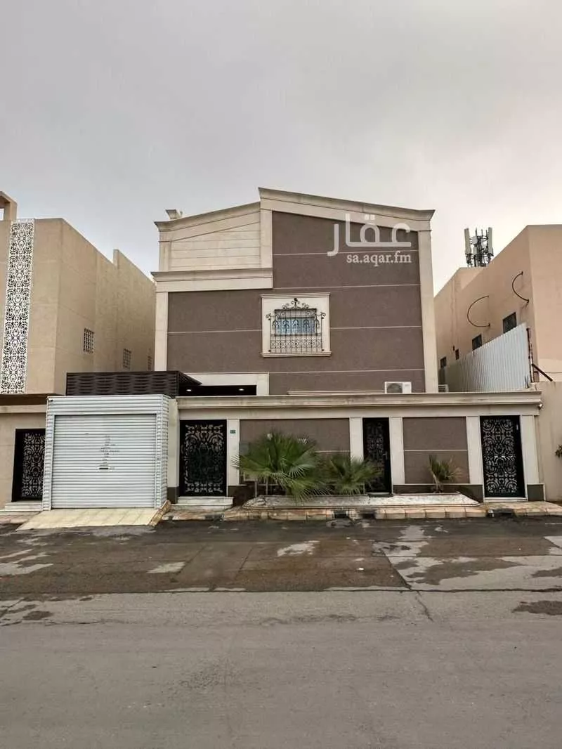 5 bedroom villa in Shubra, Riyadh 7