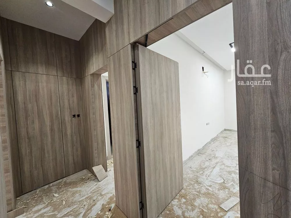 4 bedroom villa in Al Maizilah 11