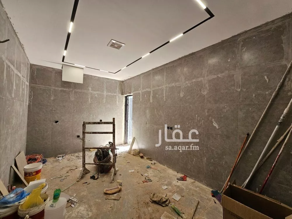 4 bedroom villa in Al Maizilah 13