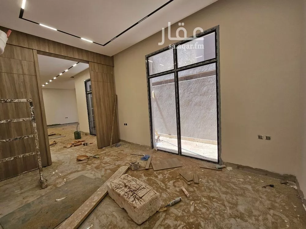4 bedroom villa in Al Maizilah 15