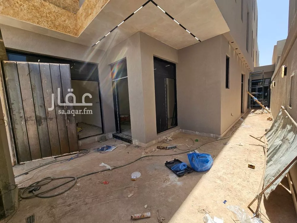 4 bedroom villa in Al Maizilah 3