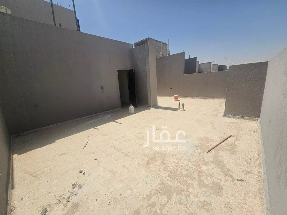 4 bedroom villa in Al Maizilah 6
