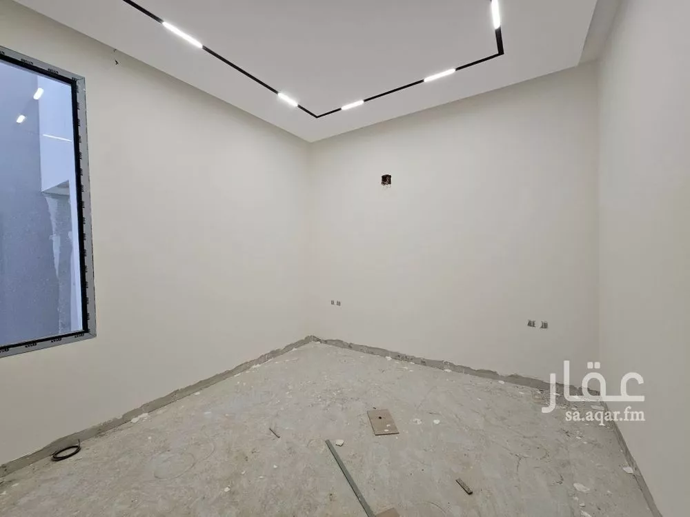 4 bedroom villa in Al Maizilah 7
