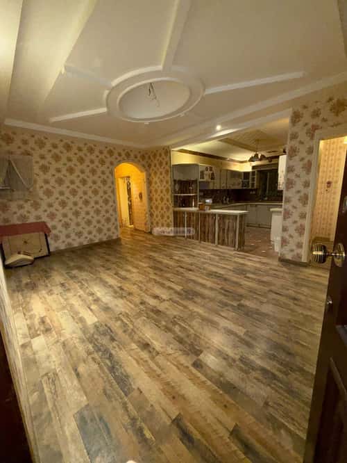 3 bedroom apartment in Al Rawdah 4