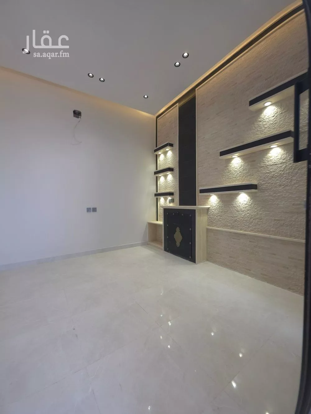 5 bedroom apartment in Al Janadriyah 9