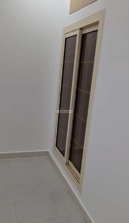 شقة 5 غرف في طيبة 1