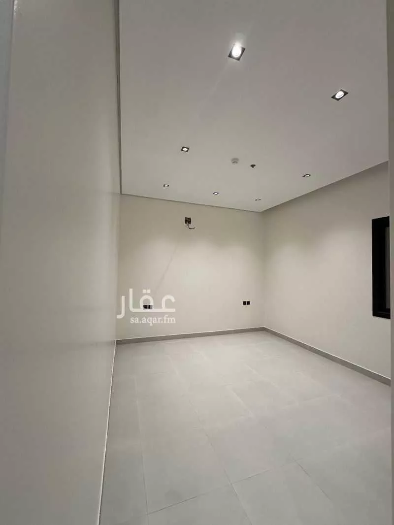 1050 sqm building in Al Aridh 12