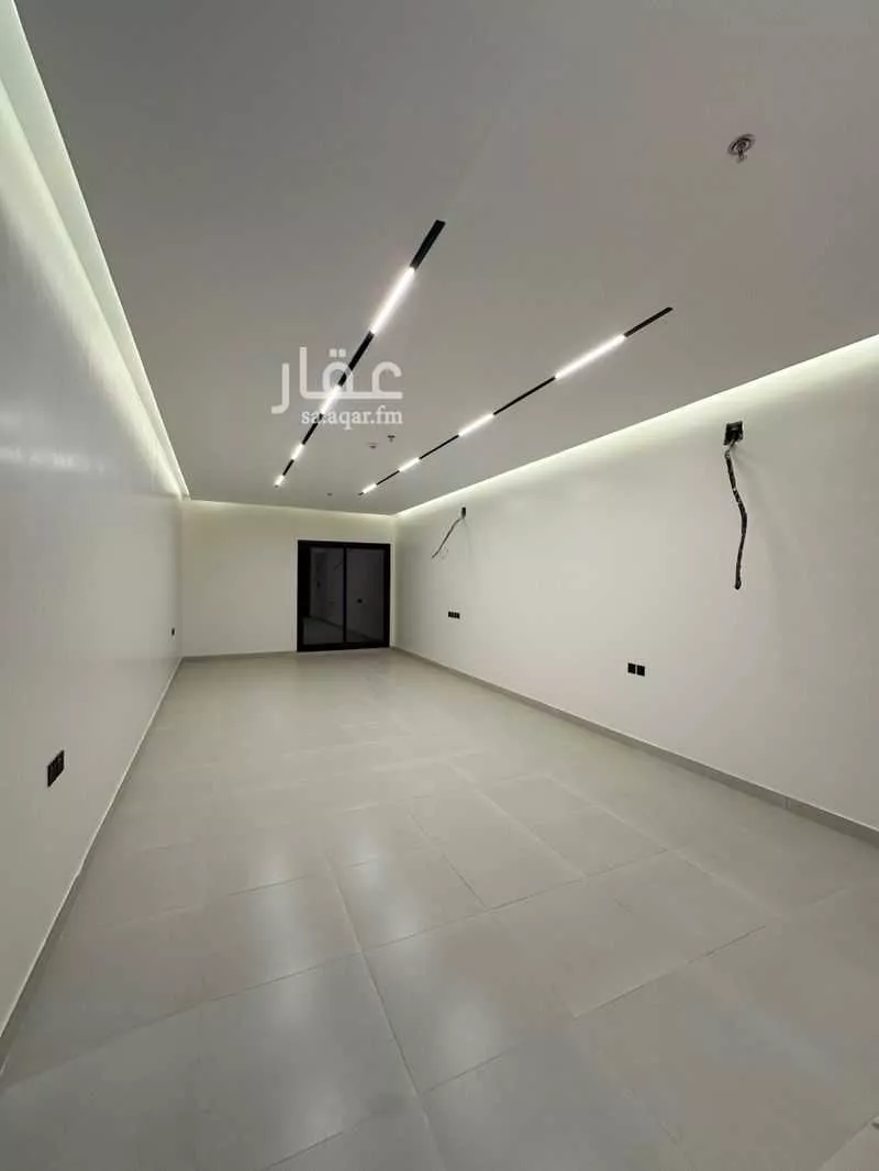1050 sqm building in Al Aridh 6