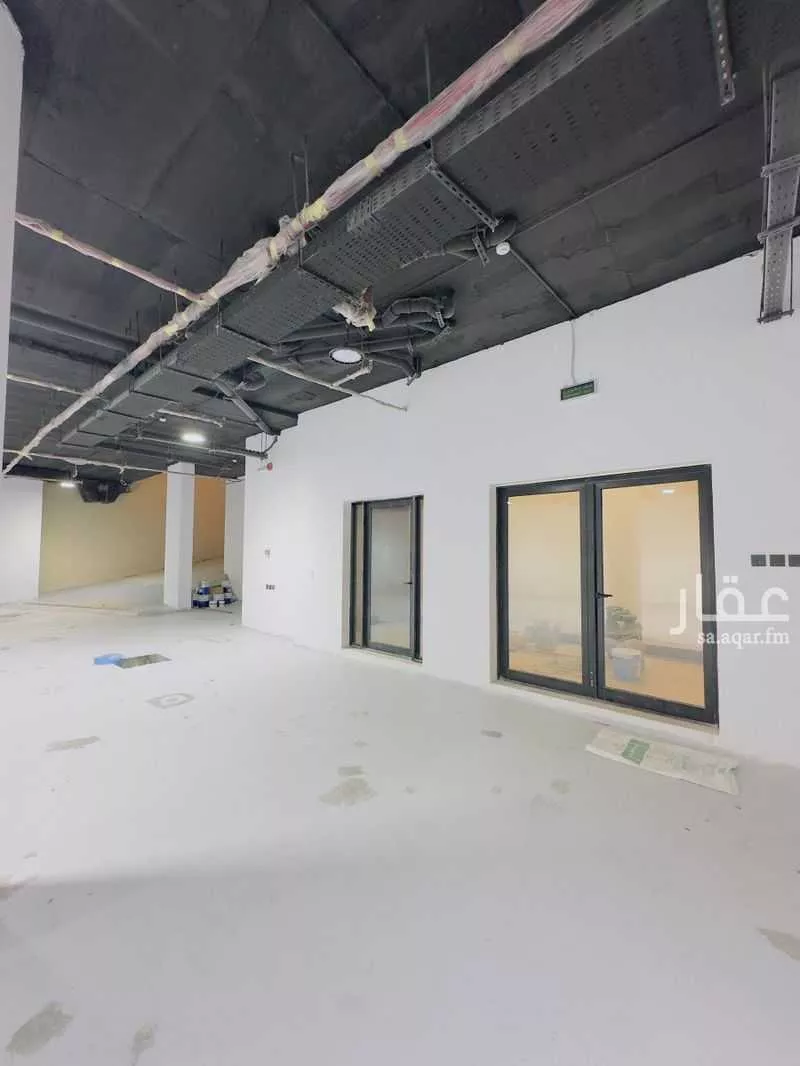 1050 sqm building in Al Aridh 10