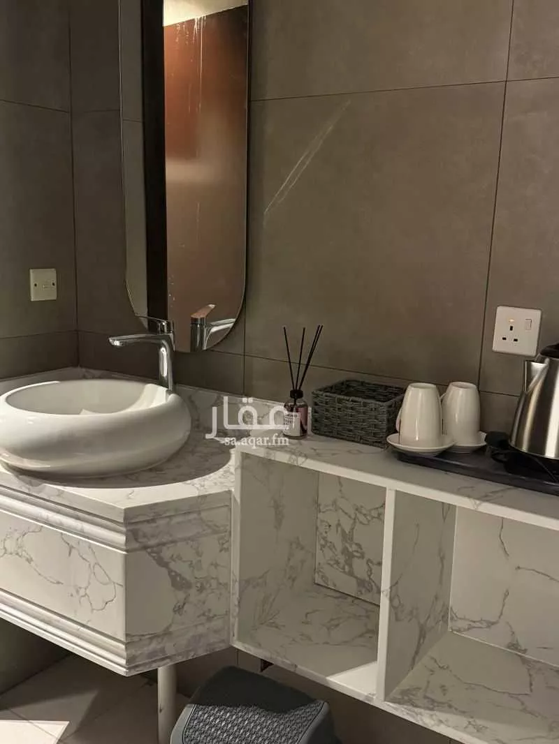 1 bedroom floor in Al Maizilah 6