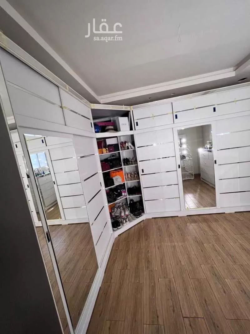 4 bedroom apartment in Ishbiliyah, Riyadh 17