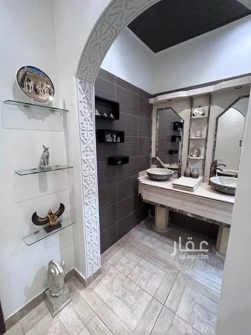 4 bedroom apartment in Ishbiliyah, Riyadh 19