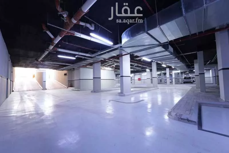 شقة 4 غرف في الملقا 28