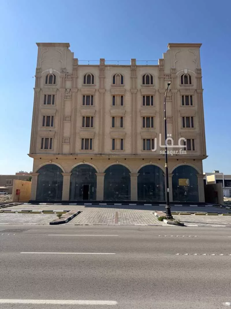 shop in Ash Shati Al Gharbi, Eastern Province 4